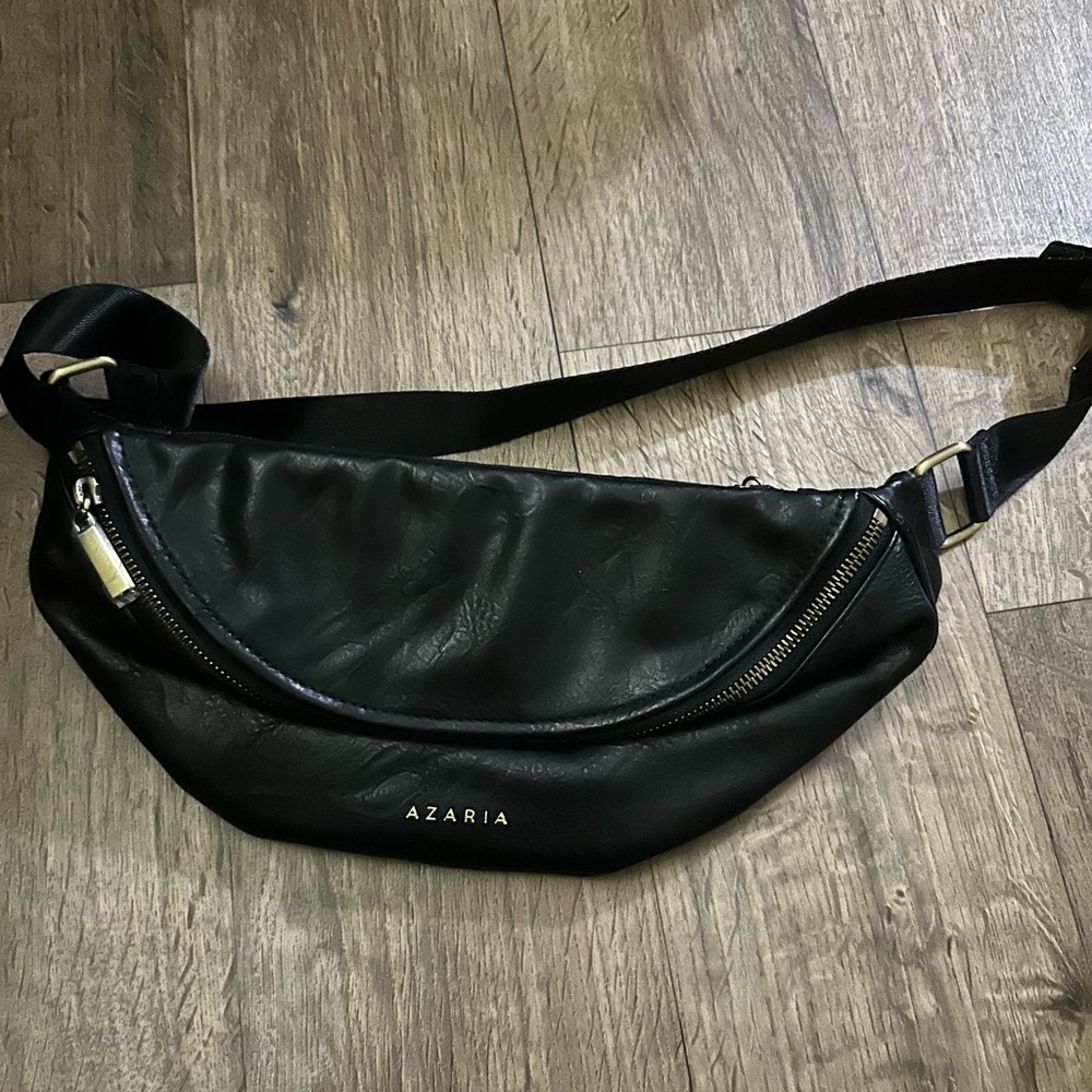 Aria Black cross body Bag